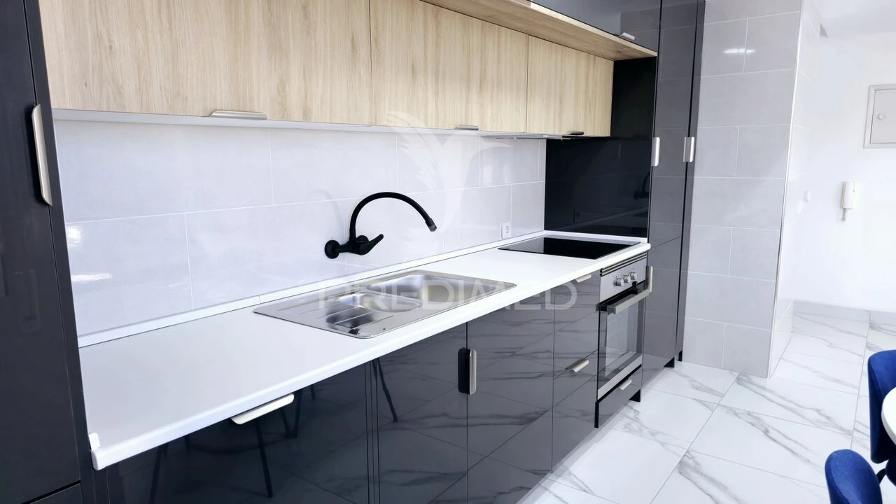 Apartamento T2 para Venda em Portimão Foto 14