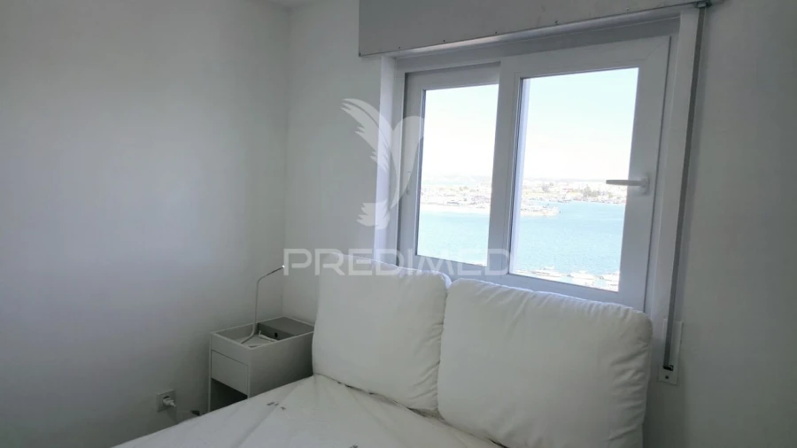 Apartamento T2 para Venda em Portimão Foto 24