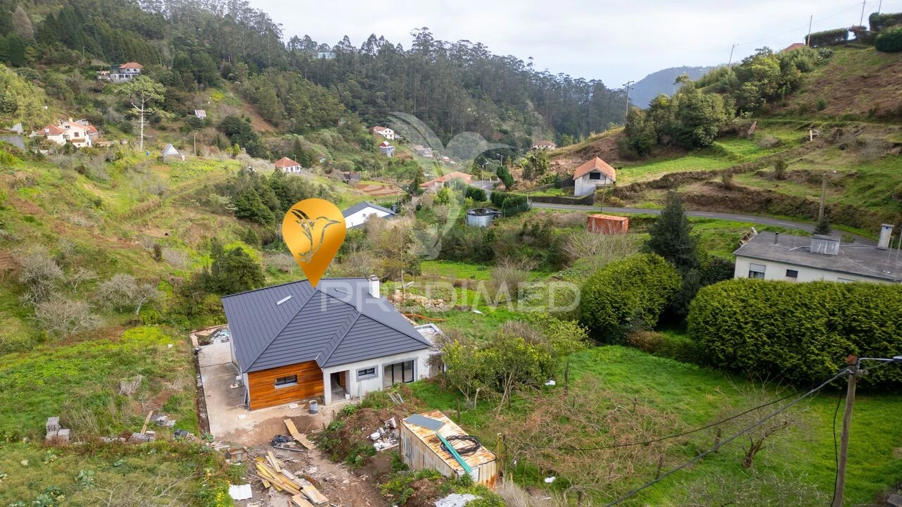 Moradia T3 para Venda em Santo Antonio da Serra Foto 25