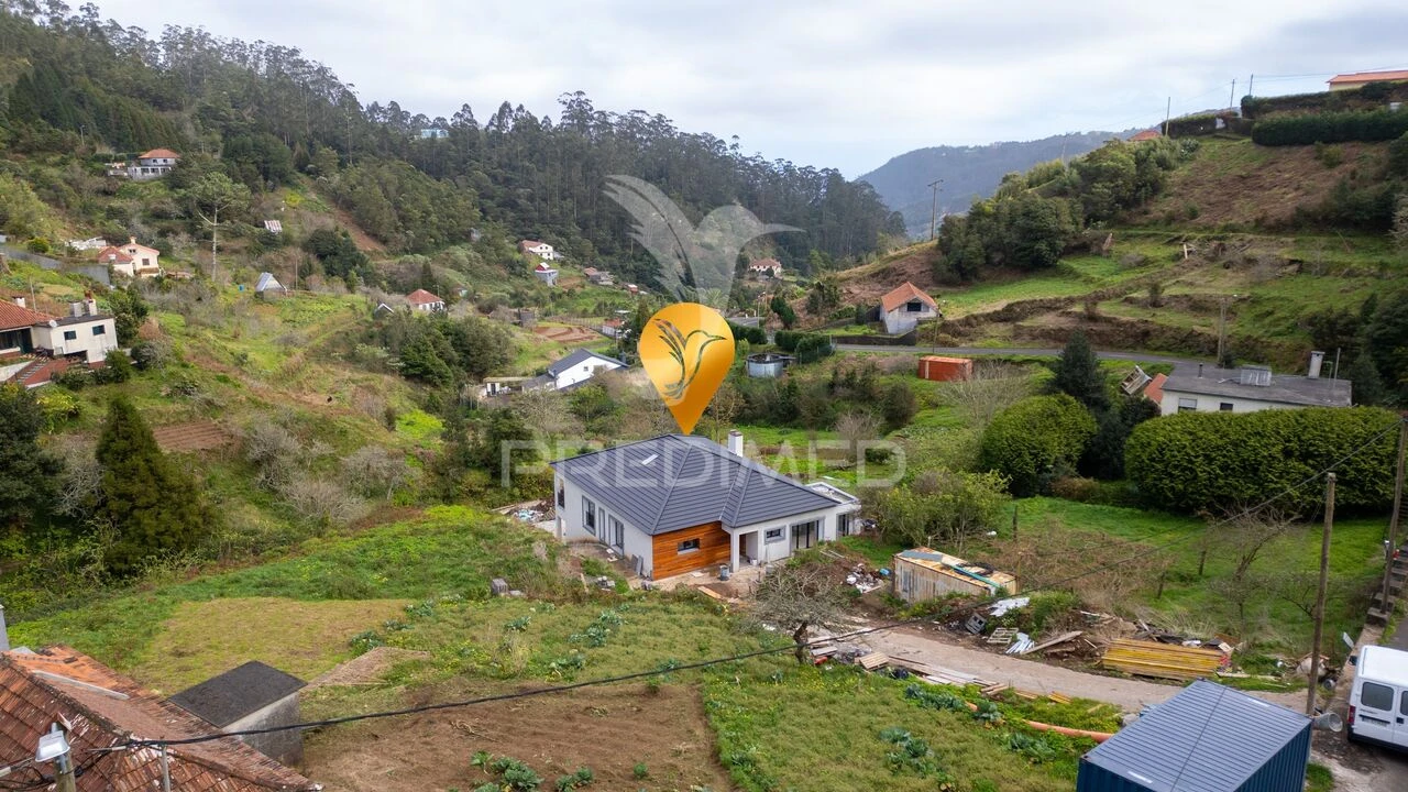 Moradia T3 para Venda em Santo Antonio da Serra Foto 29