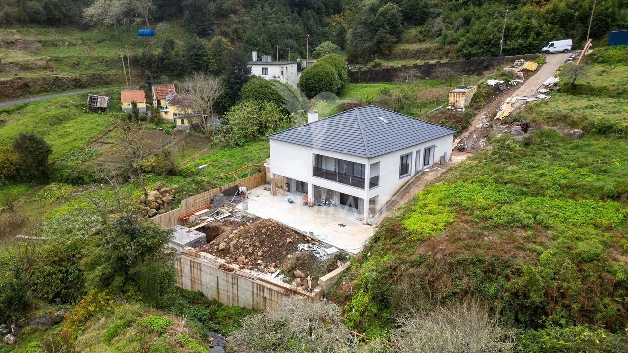 Moradia T3 para Venda em Santo Antonio da Serra Foto 30