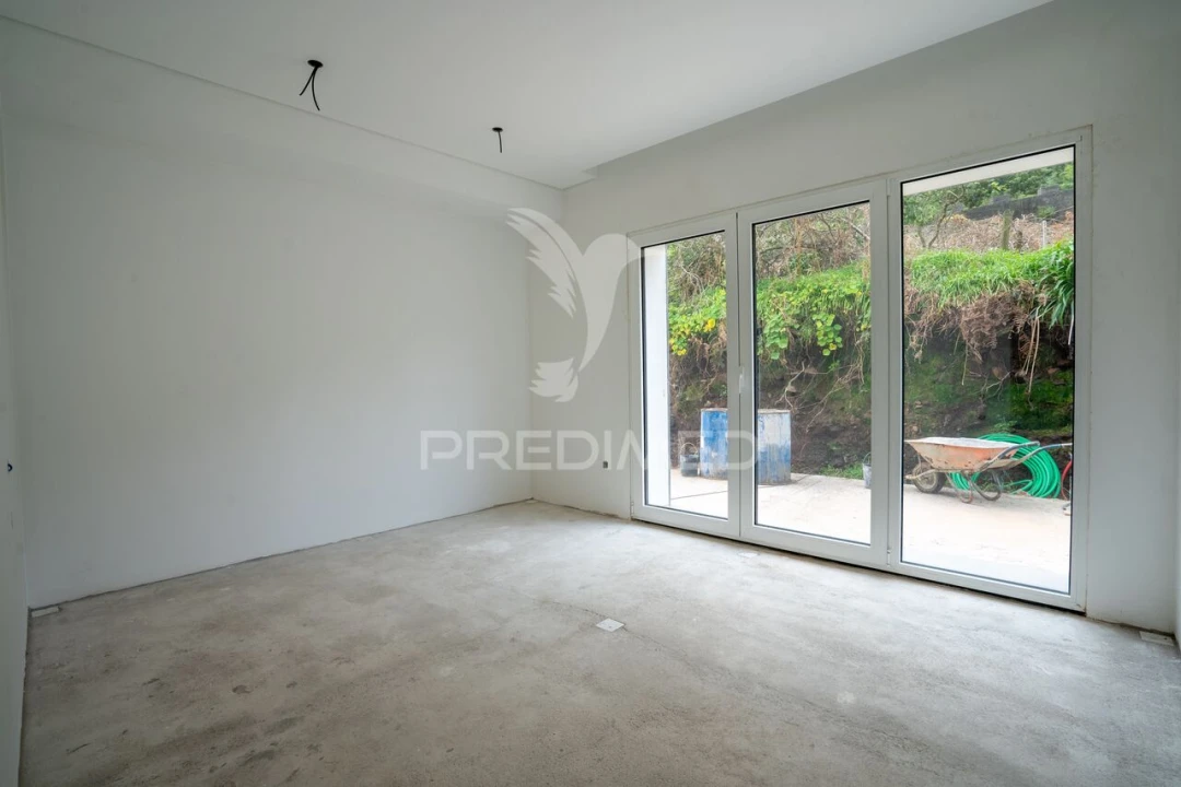 Moradia T3 para Venda em Santo Antonio da Serra Foto 13