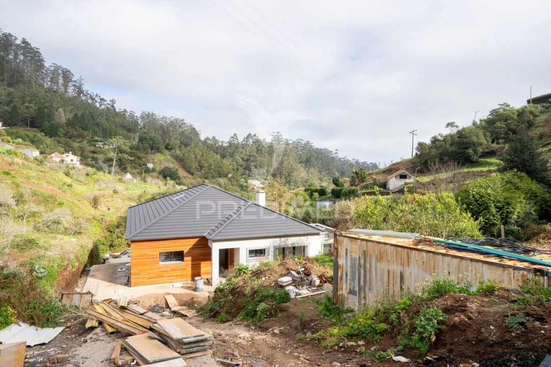 Moradia T3 para Venda em Santo Antonio da Serra Foto 21