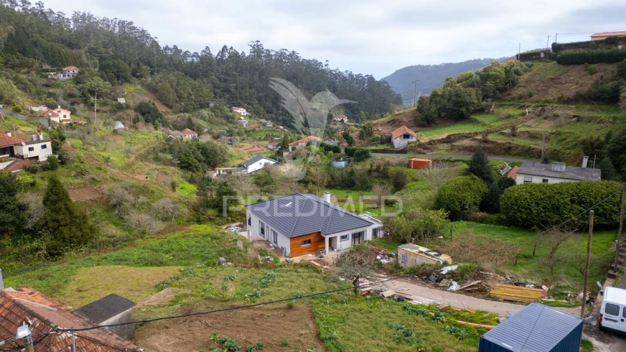 Moradia T3 para Venda em Santo Antonio da Serra Foto 28