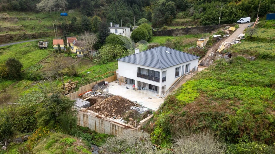 Moradia T3 para Venda em Santo Antonio da Serra Foto 30