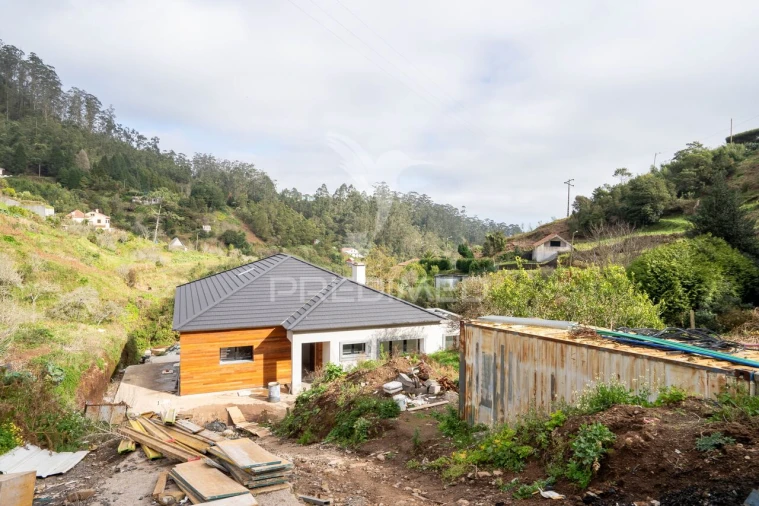 Moradia T3 para Venda em Santo Antonio da Serra Foto 21