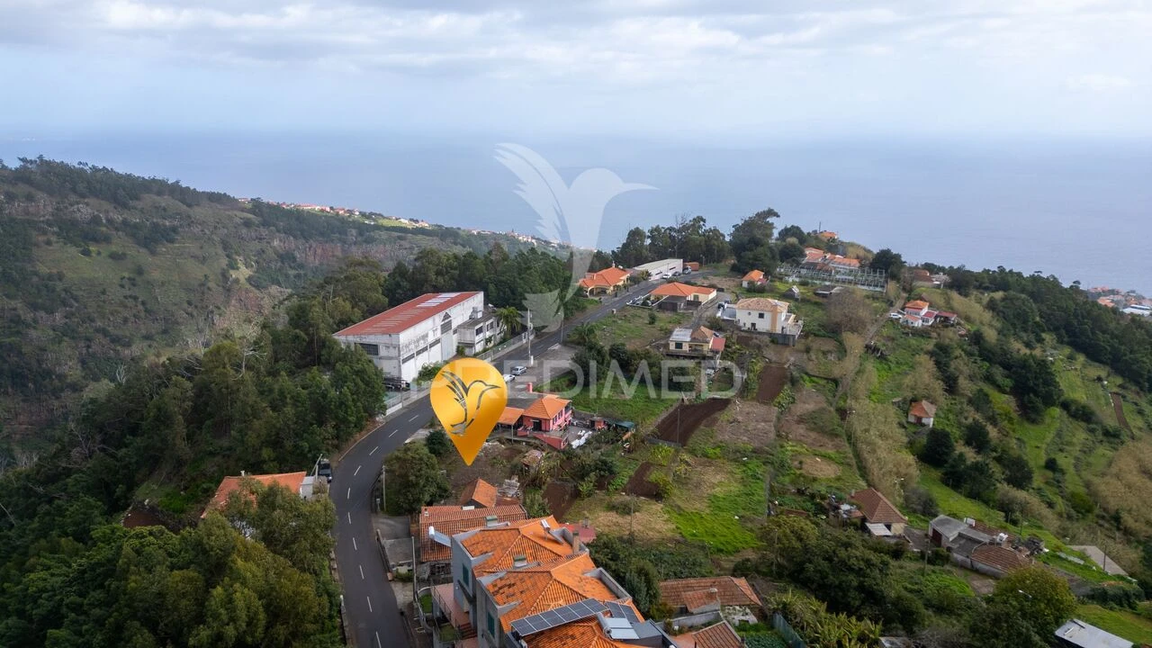 Terreno para Venda em Caniço Foto 11