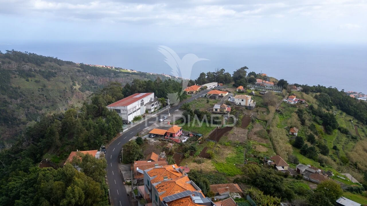 Terreno para Venda em Caniço Foto 10