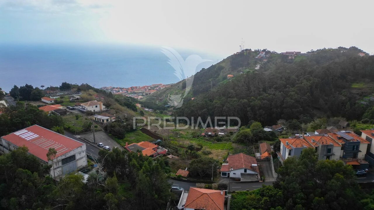 Terreno para Venda em Caniço Foto 7