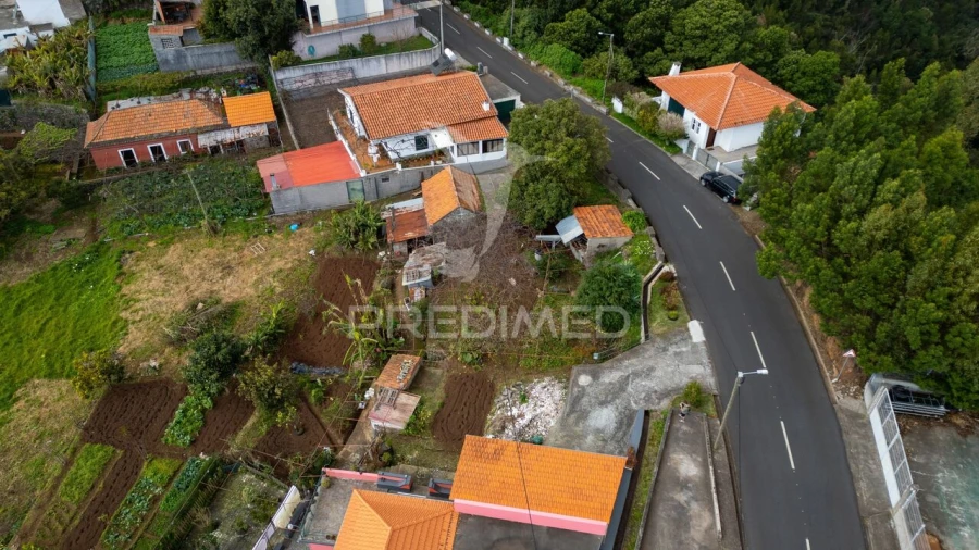 Terreno para Venda em Caniço