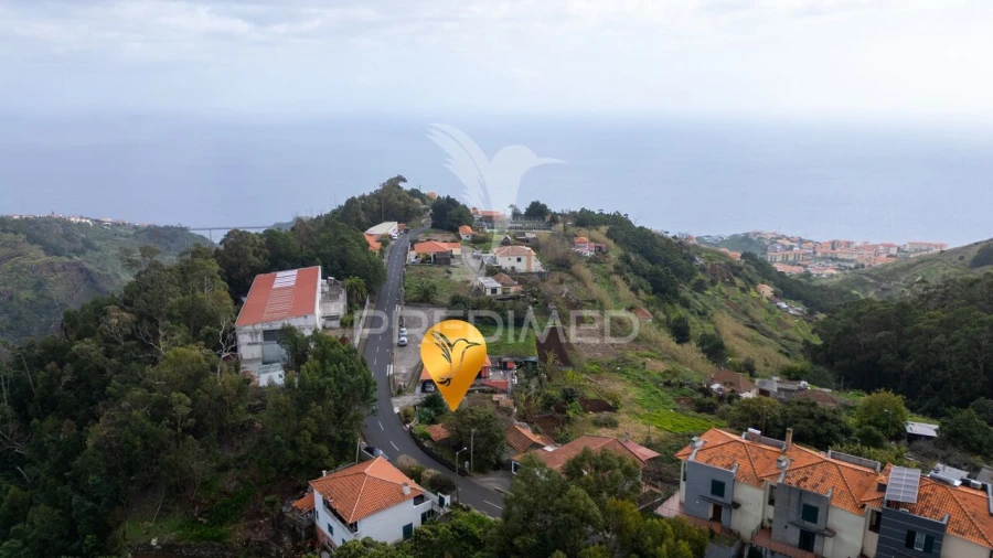 Terreno para Venda em Caniço Foto 9