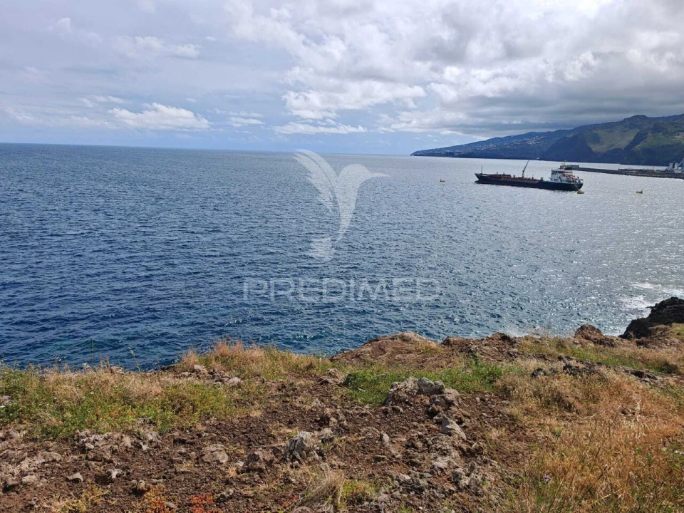 Terreno para Venda em Caniçal Foto 8