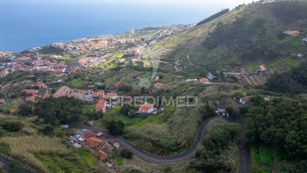 Prédio para Venda em Caniço Foto 13