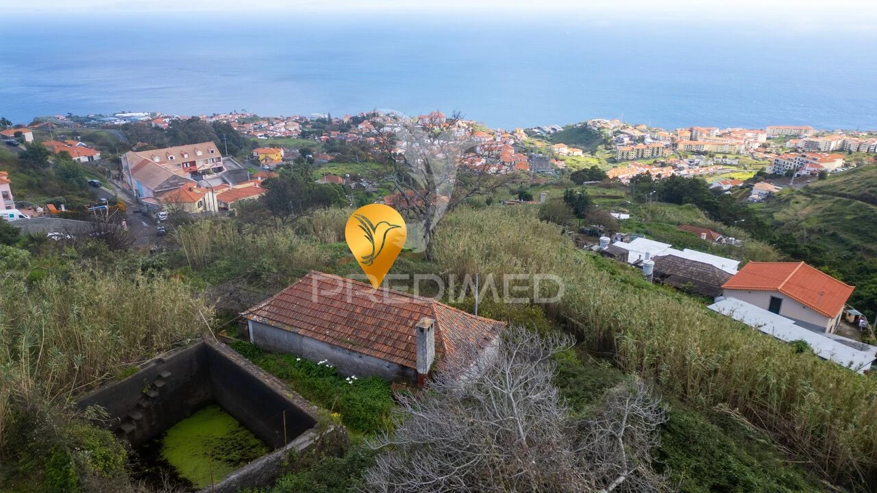 Prédio para Venda em Caniço Foto 36