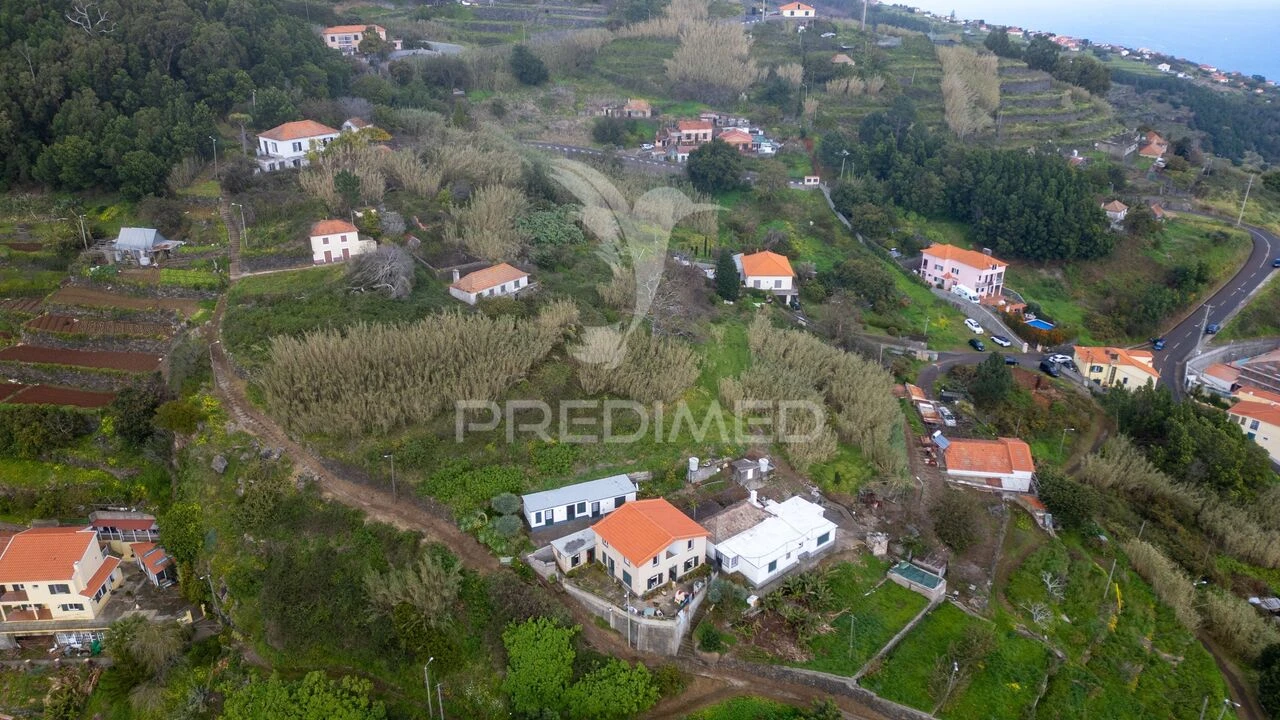 Prédio para Venda em Caniço Foto 27