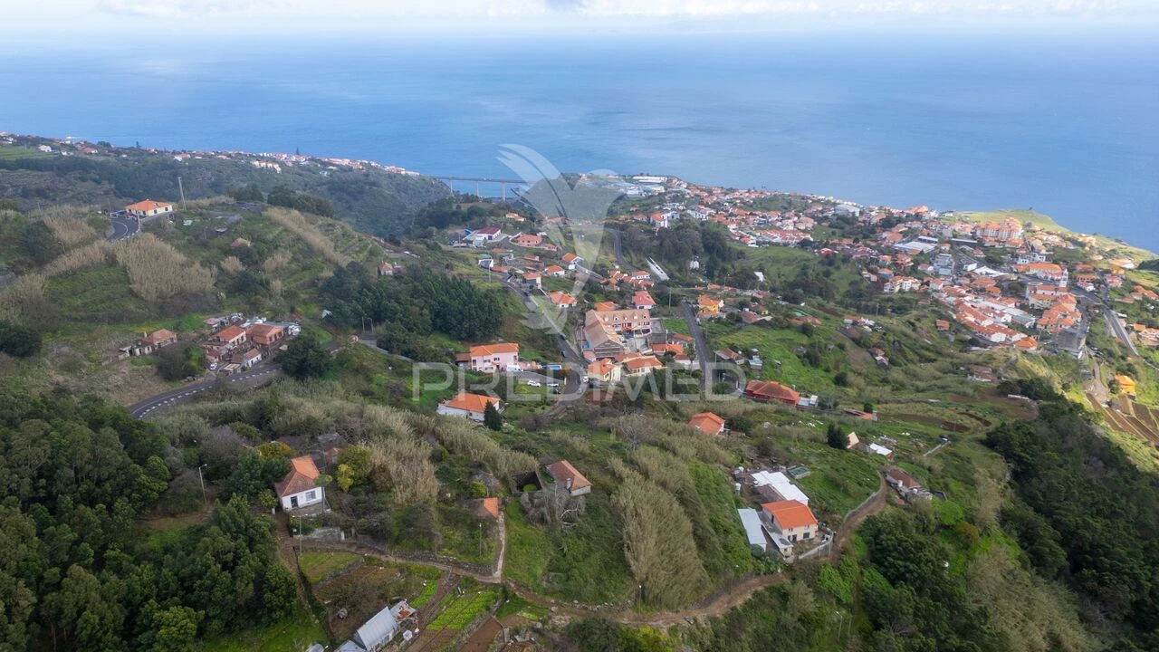 Prédio para Venda em Caniço Foto 21