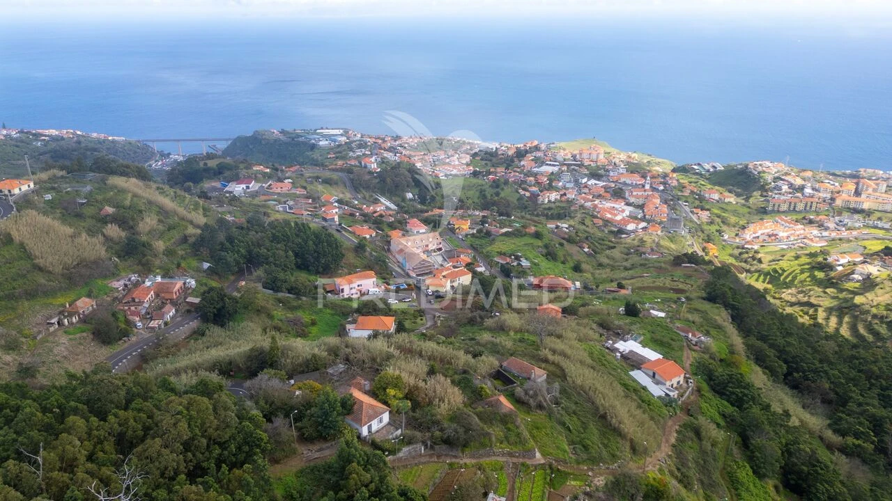 Prédio para Venda em Caniço Foto 19