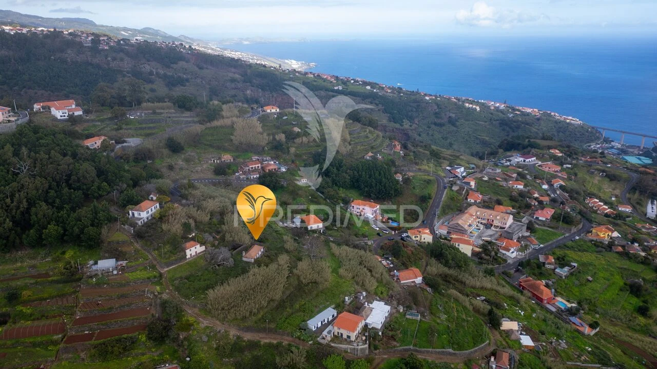 Prédio para Venda em Caniço Foto 26
