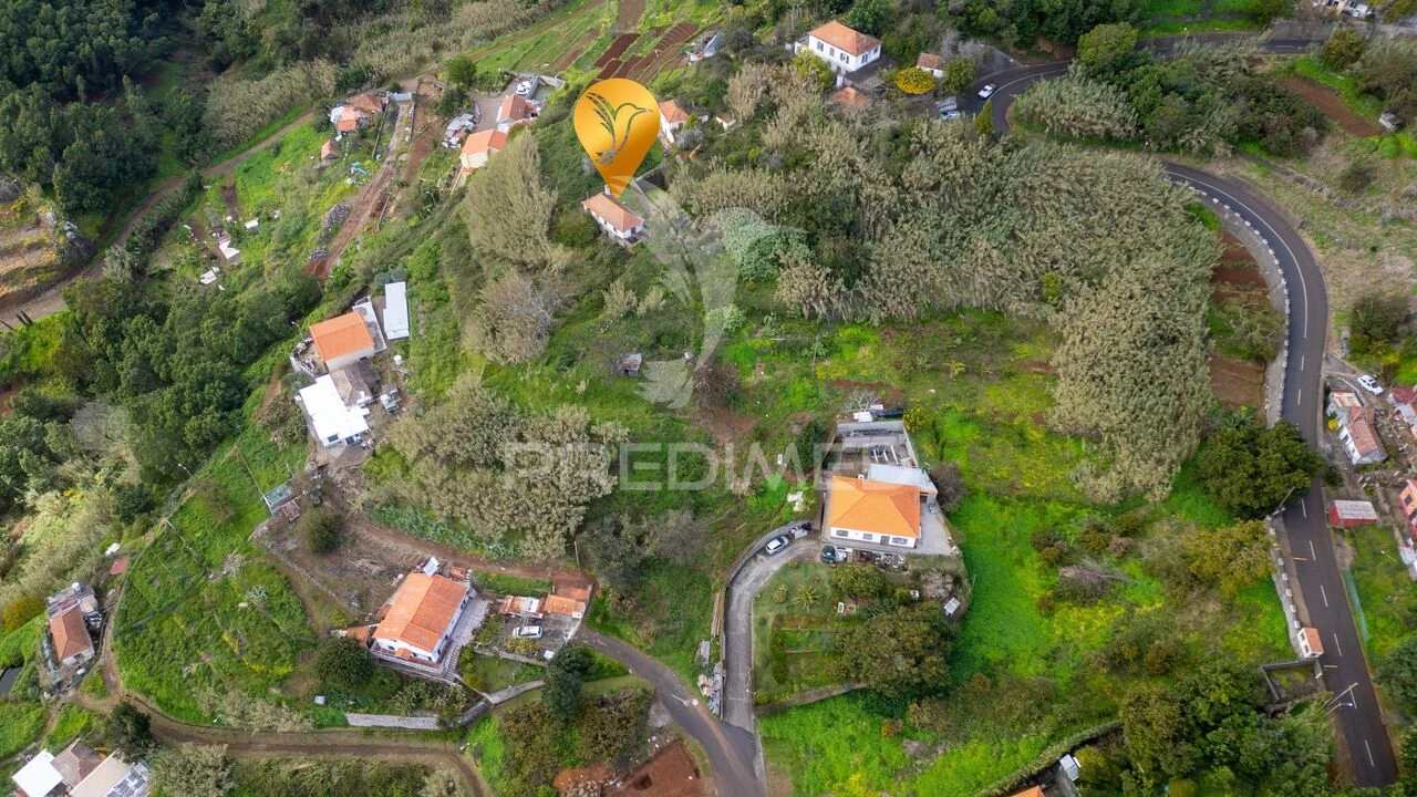 Prédio para Venda em Caniço Foto 8