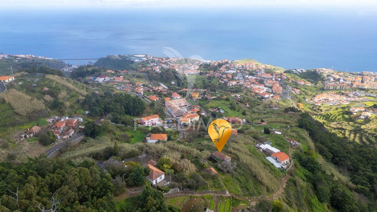 Prédio para Venda em Caniço Foto 20