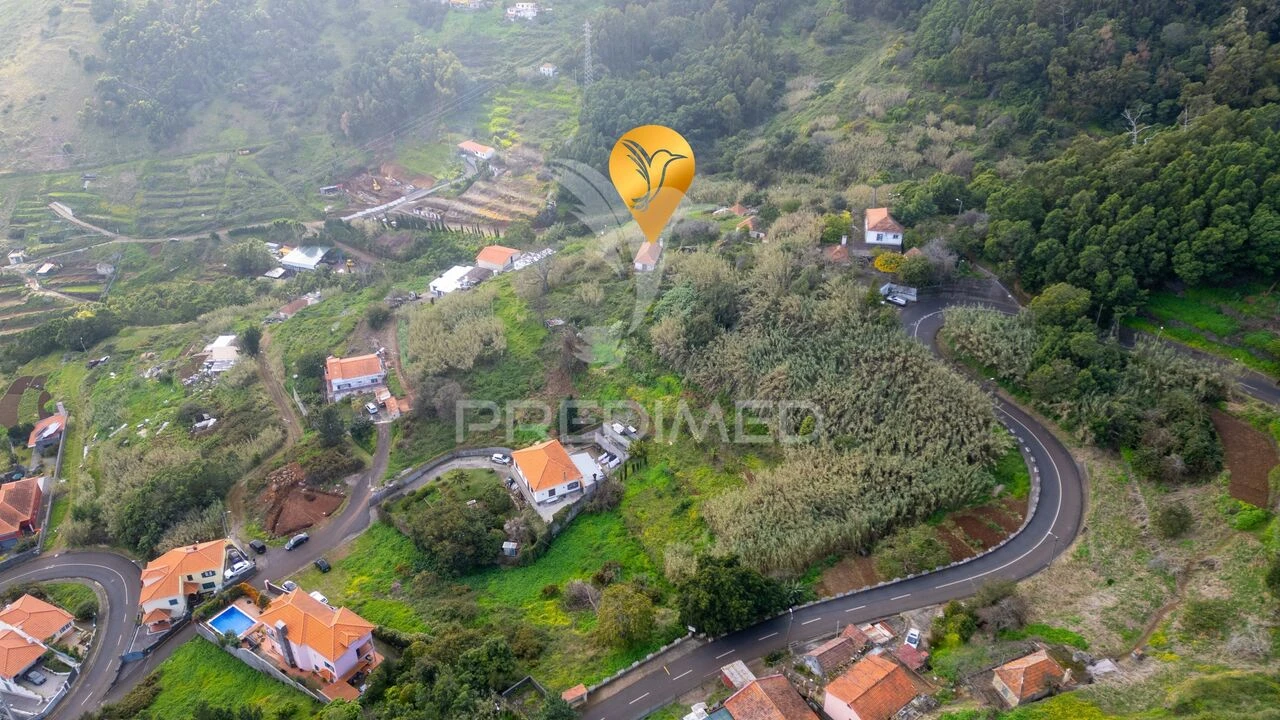 Prédio para Venda em Caniço Foto 10