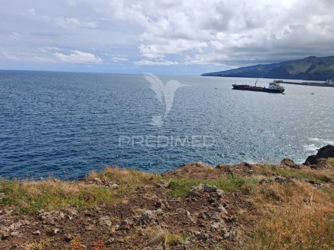Terreno para Venda em Caniçal Foto 18