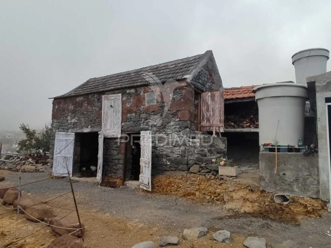 Moradia T2 para Venda em Fajã da Ovelha Foto 14