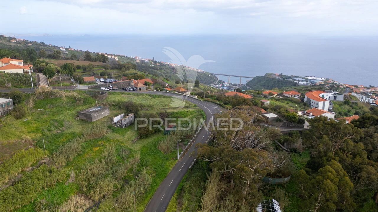 Terreno para Venda em Caniço Foto 17