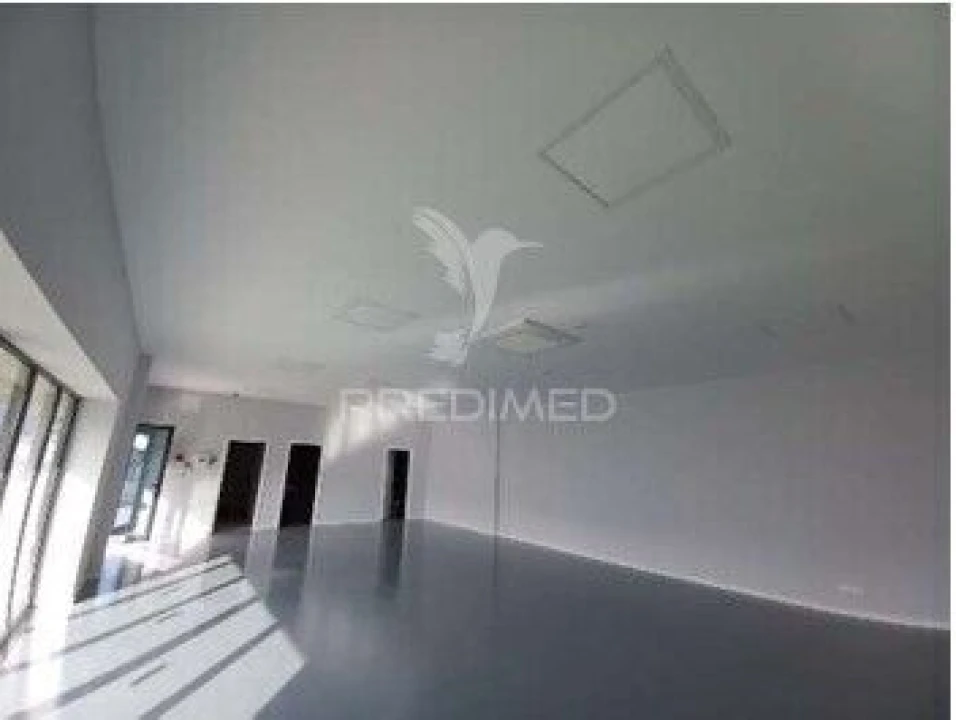 Loja para Arrendamento em Portimão Foto 3