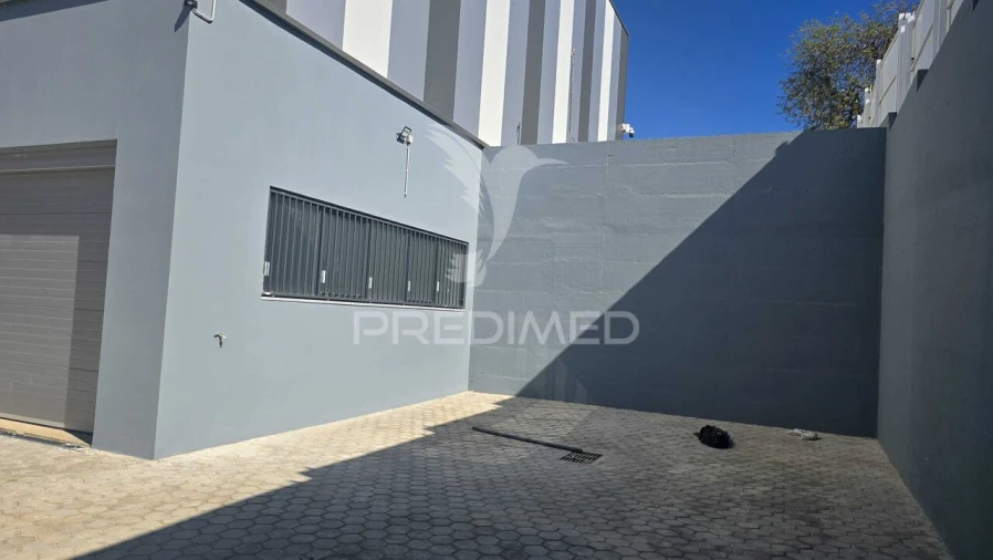 Armazém para Arrendamento em Portimão Foto 11