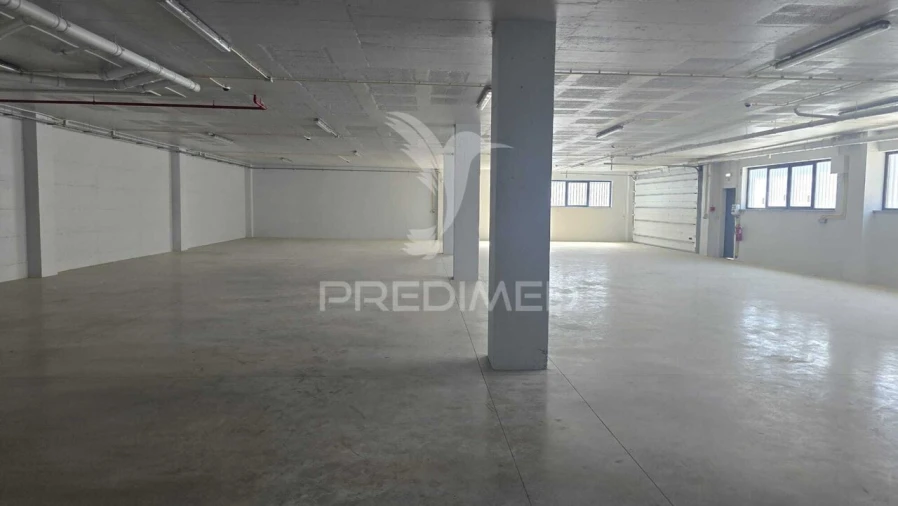 Armazém para Arrendamento em Portimão Foto 5