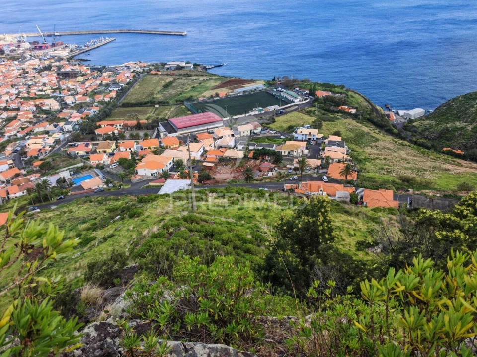 Terreno para Venda em Caniçal Foto 14