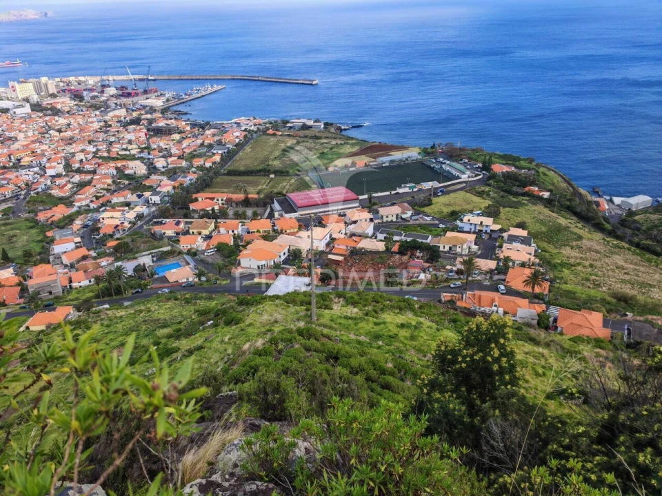 Terreno para Venda em Caniçal Foto 11