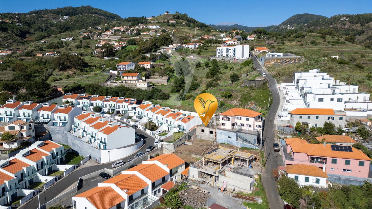 Terreno para Venda em Caniço Foto 13