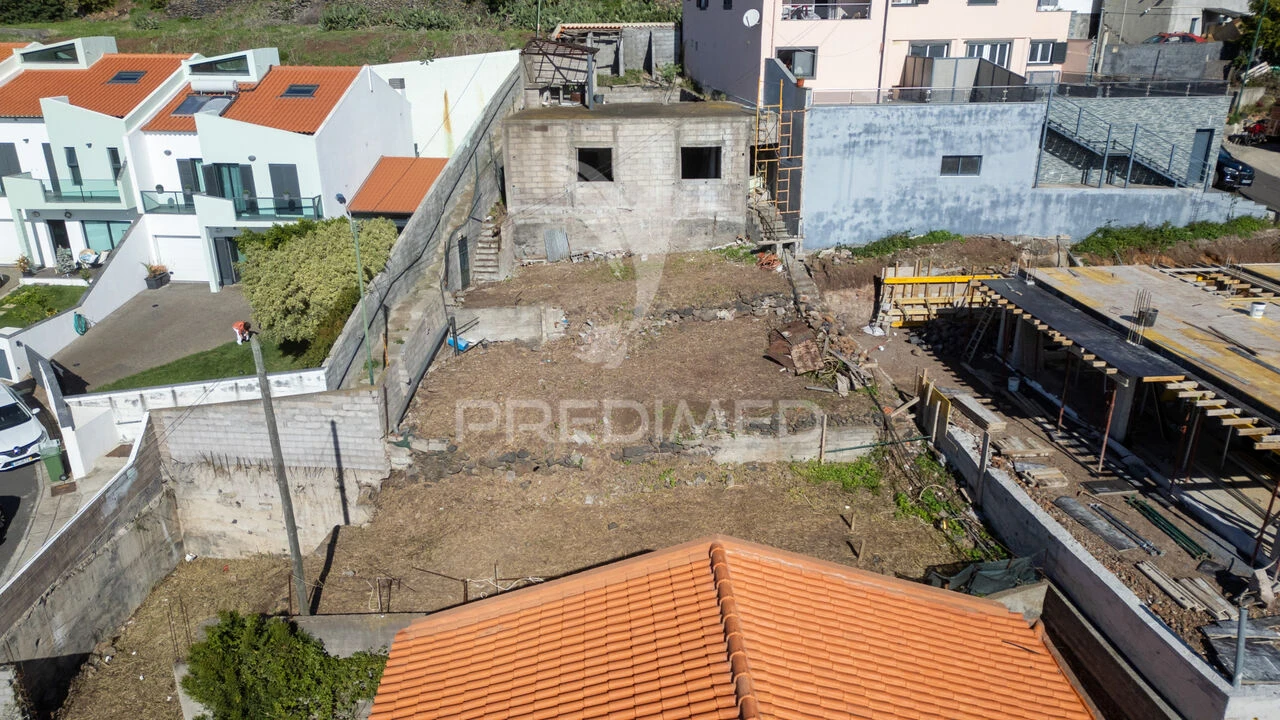 Terreno para Venda em Caniço Foto 2