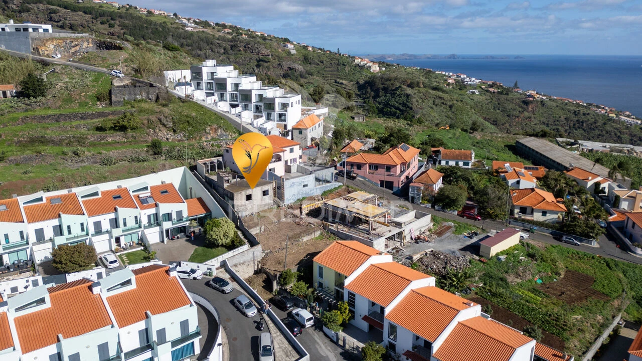 Terreno para Venda em Caniço Foto 9