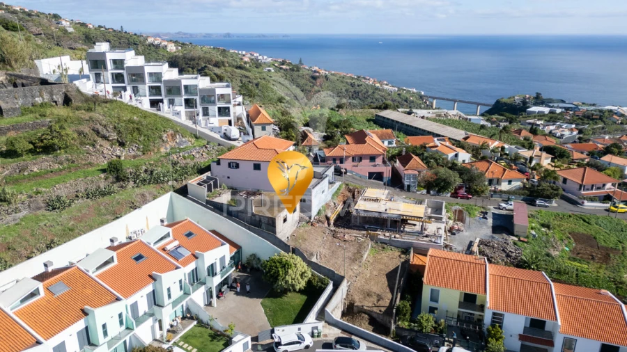 Terreno para Venda em Caniço Foto 8