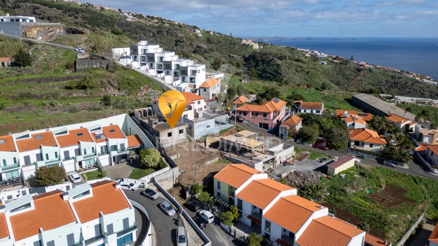 Terreno para Venda em Caniço Foto 9