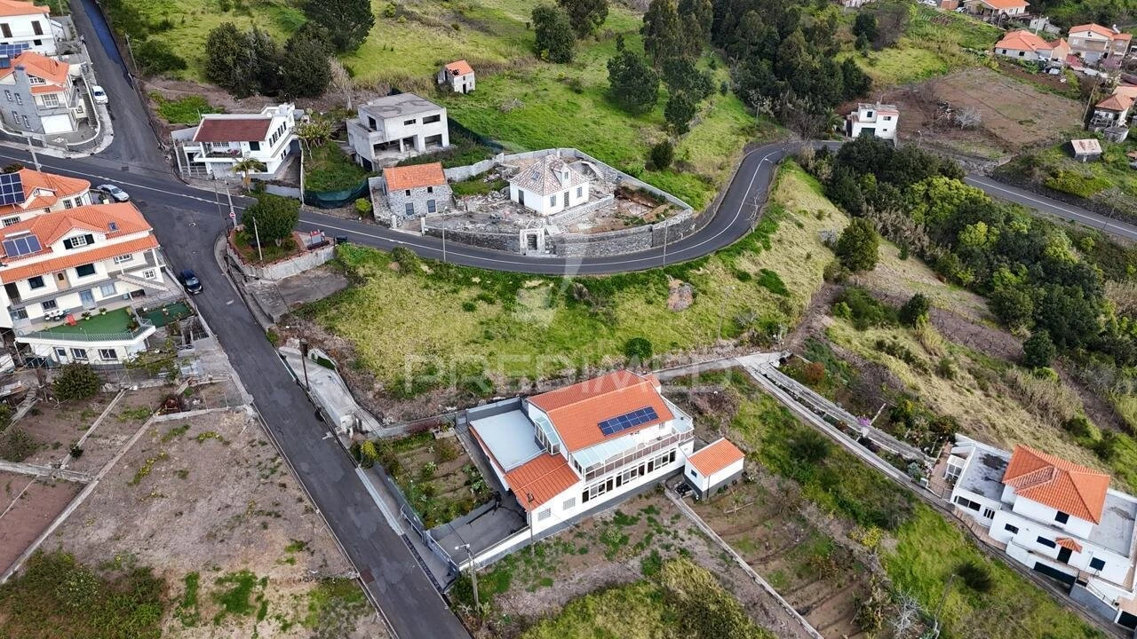 Terreno para Venda em Estreito da Calheta Foto 4