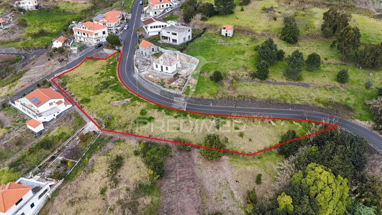 Terreno para Venda em Estreito da Calheta Foto 3