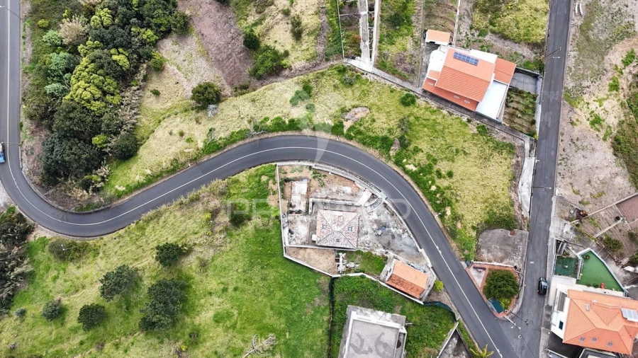 Terreno para Venda em Estreito da Calheta Foto 8