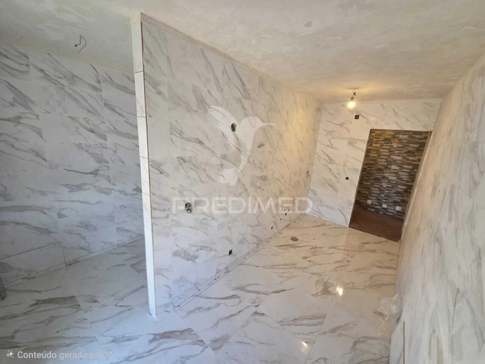 Apartamento T2 para Venda em Vilar de Andorinho Foto 6