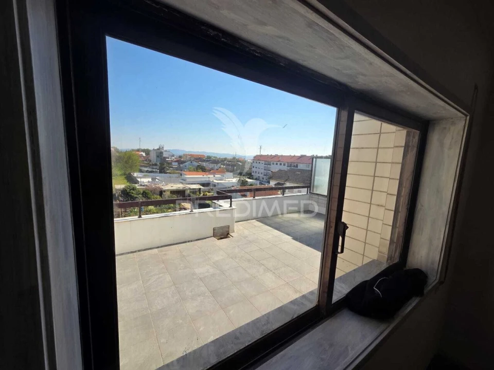 Apartamento T2 para Venda em Vilar de Andorinho Foto 16