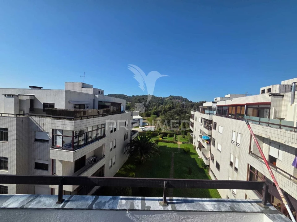 Apartamento T2 para Venda em Vilar de Andorinho Foto 2