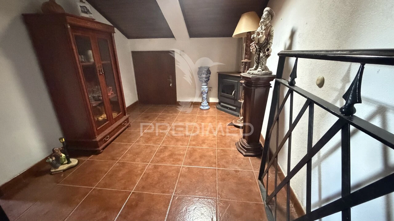 Moradia T2 para Venda em Santiago Maior Foto 19