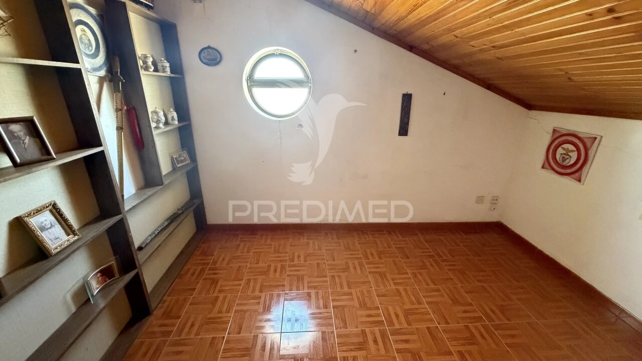 Moradia T2 para Venda em Santiago Maior Foto 22