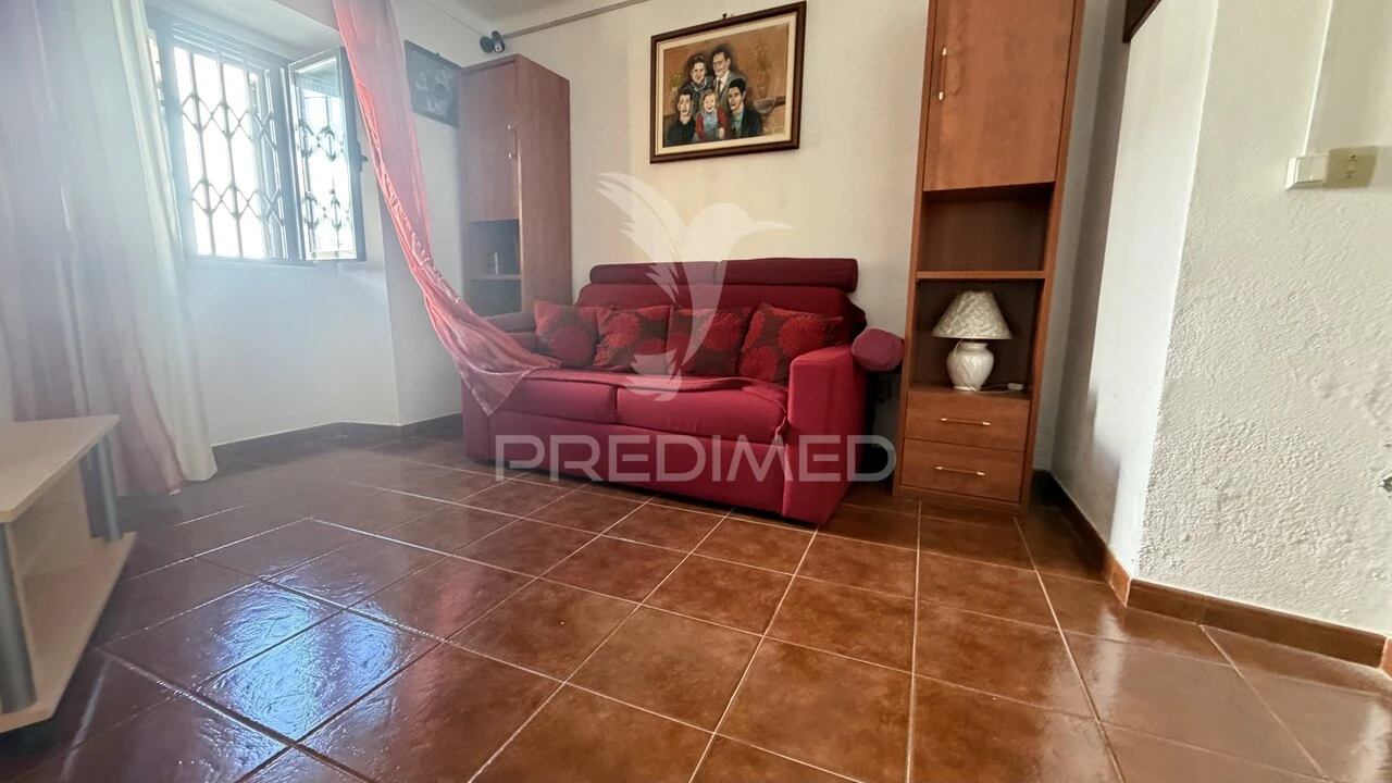 Moradia T2 para Venda em Santiago Maior Foto 4