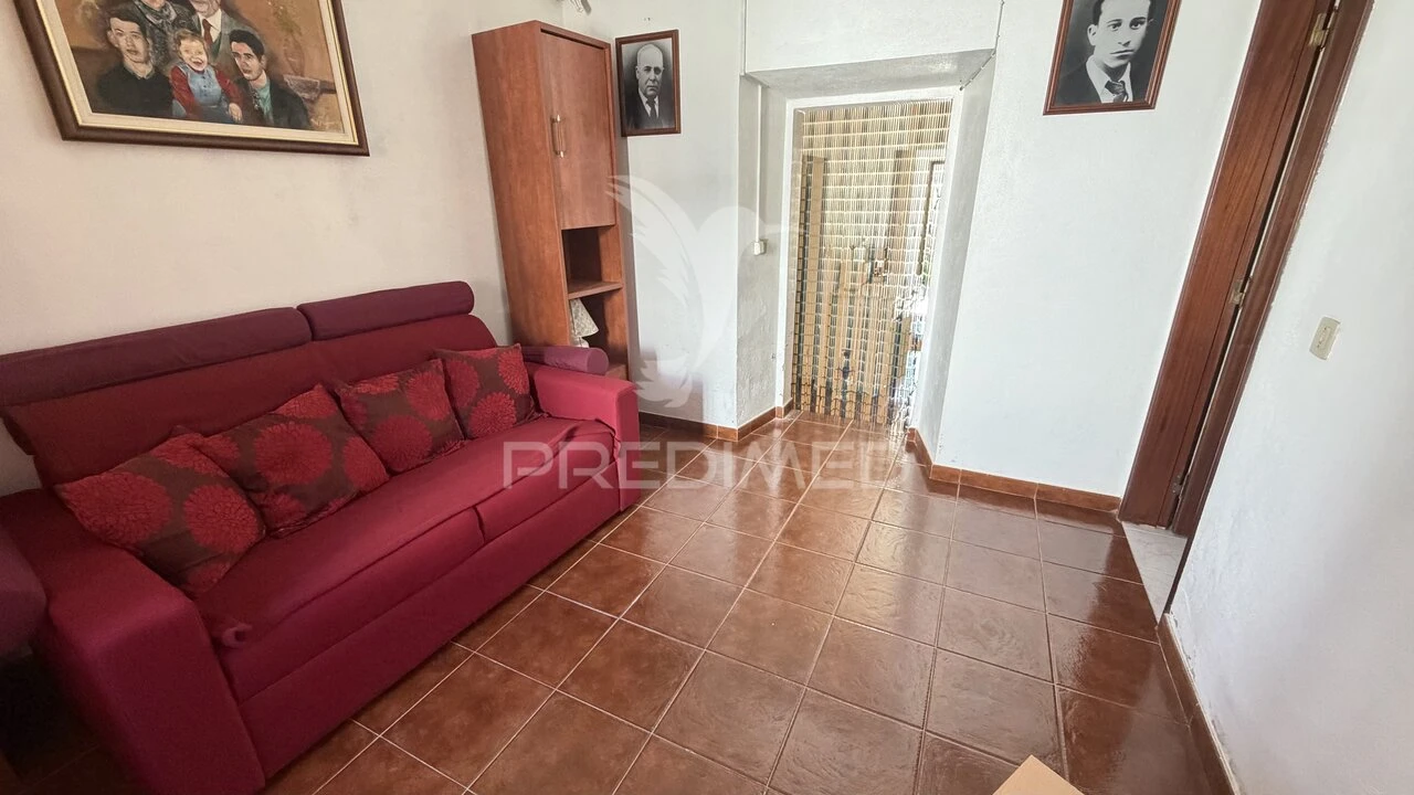 Moradia T2 para Venda em Santiago Maior Foto 13