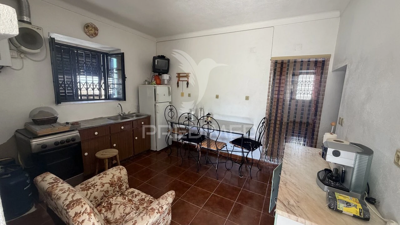 Moradia T2 para Venda em Santiago Maior Foto 7