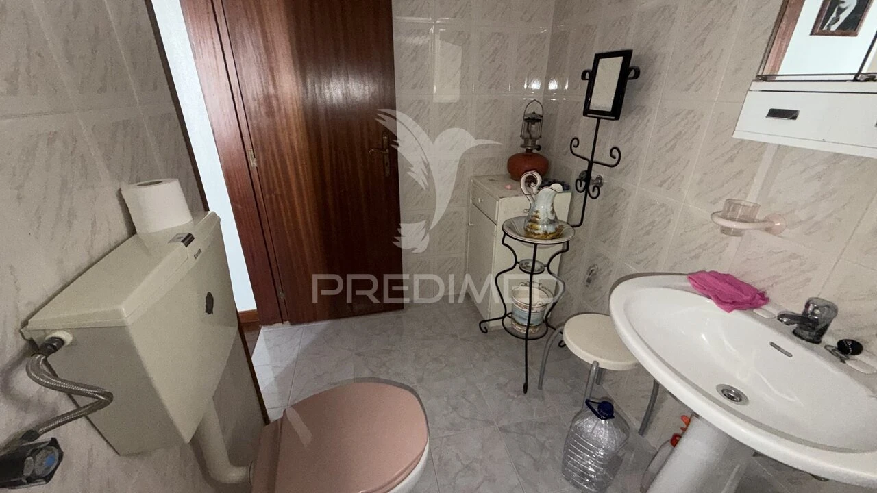 Moradia T2 para Venda em Santiago Maior Foto 11